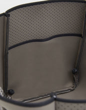 Load image into Gallery viewer, City East West tote in smoke

