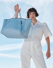 Load image into Gallery viewer, Guise tote bag in super fade denim print
